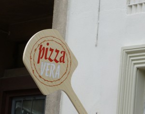 logo-paleta-pizza-iluminat