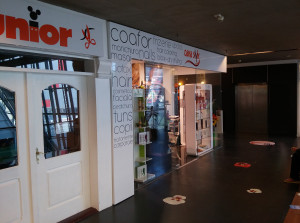 fatada-fascia-beauty-salon-cu-logo-luminos-led