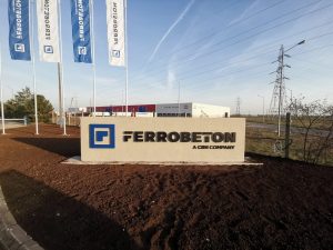 Ferrobeton Ploiesti litere 3D aluminiu vopsit cu proiectoare (4)
