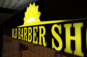 firma luminoasa barber shop 